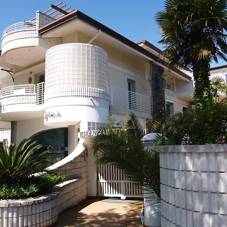 Residenza Zaccolo Апартаменти *
